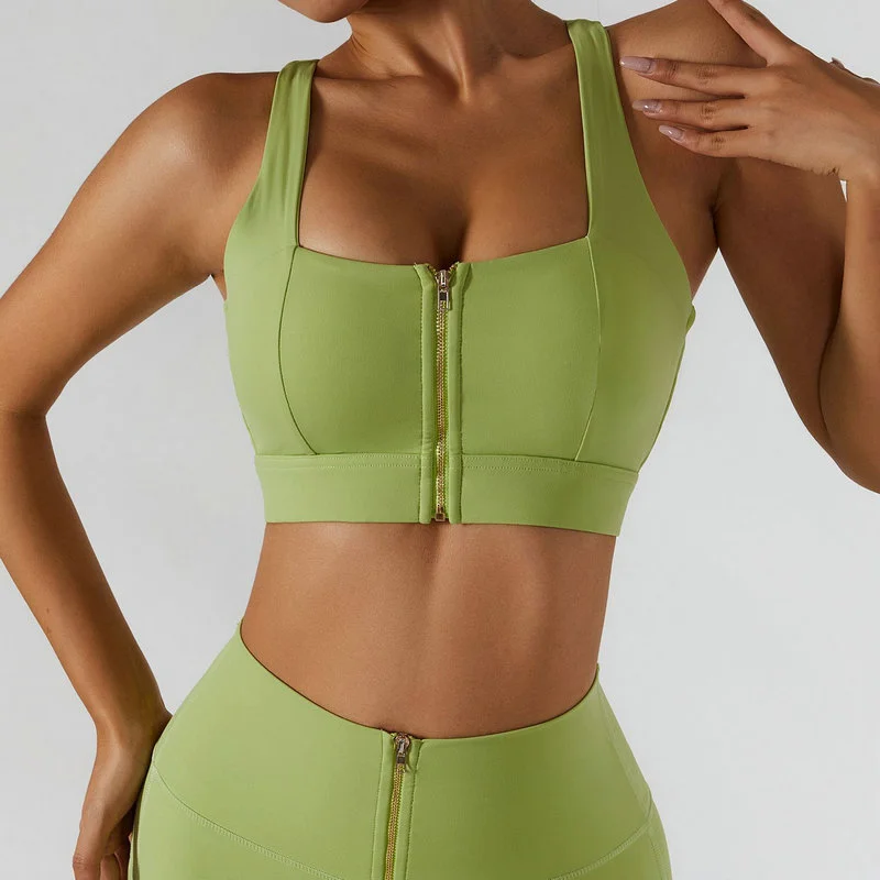black sports bra 026-001
